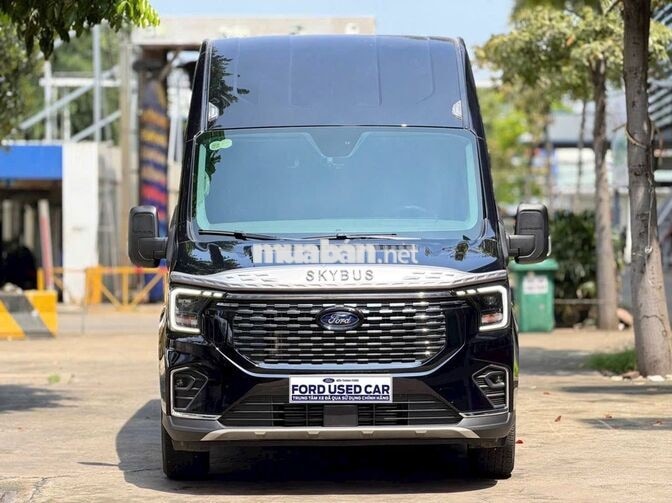 Ford Transit Limousine 2025 Skybus 10C 900km