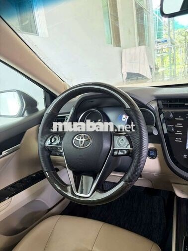 Camry 2019 Trắng Chính Chủ Bán