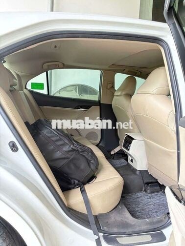 Camry 2019 Trắng Chính Chủ Bán