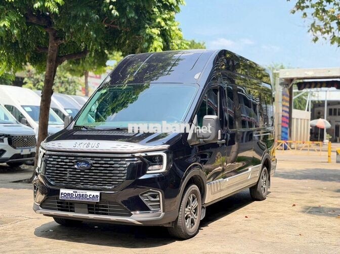 Ford Transit Limousine 2025 Skybus 10C 900km