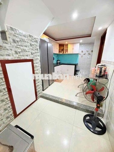 NHÀ MÊ LỬNG ĐÚC ĐẸP KIỆT 3M TRƯƠNG ĐỊNH GẦN BIỂN GIÁ RẺ