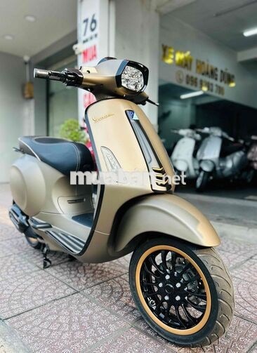 Piaggio Vespa Sprint 2018 vàng cát