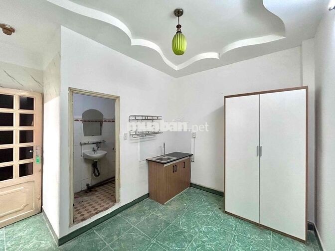 PHÒNG TRỌ 1 NGƯỜI Ở FULL NT GIÁ 3tr mặt tiền Q6 gần Vòng Xoay Phú Lâm