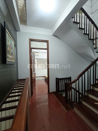 Nhà phân lô Thái Hà thoáng trước sau ô tô vỉa hè ngõ thông kinh doanh.