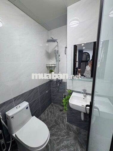 CCMN studio Pháo Đài Láng gần ĐH Ngoại thương 4tr8