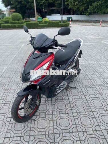 Honda Air Blade màu Đen đỏ