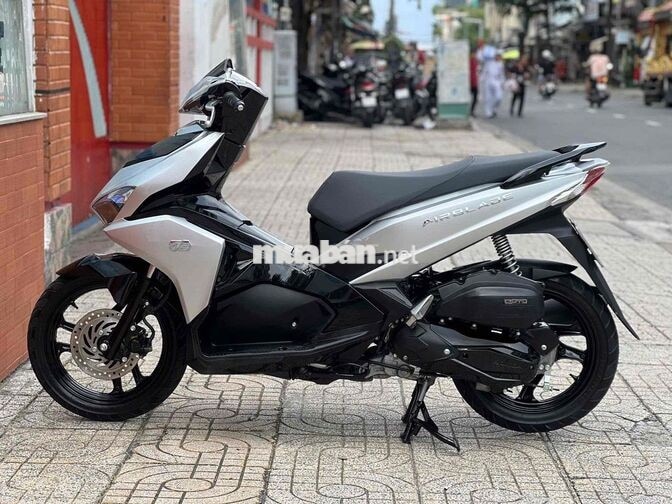 HONDA AIR BLADE 2017 125CC BẠC