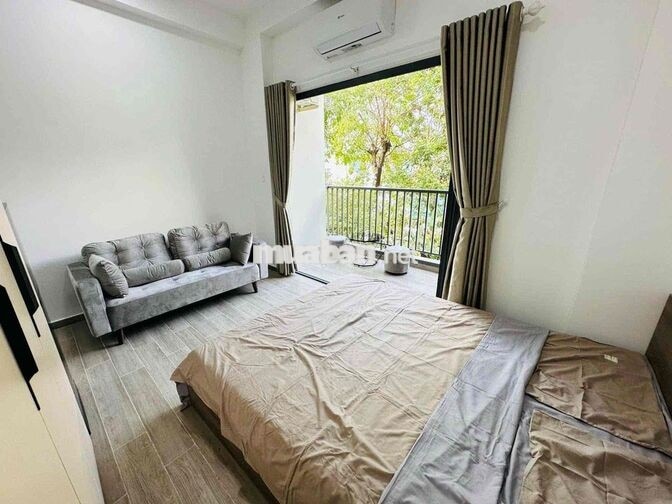 Căn hộ mini mới xinh full nội thất tách bếp 40m2 Thang máy kế cầu NVCu