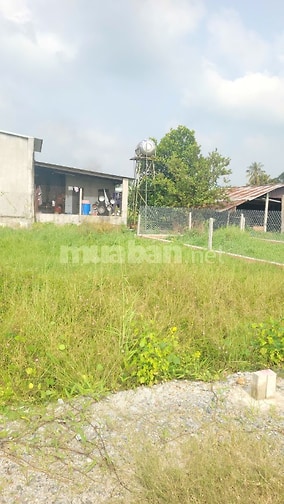 6m ngang. 90m2 đất đô thị tại phường. 270tr. Quá rẻ 