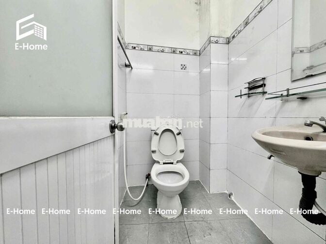 Cho thuê nhà nguyên căn siêu đẹp, nhà 4 tấm ngay vòng xoay Nguyễn Kiêm