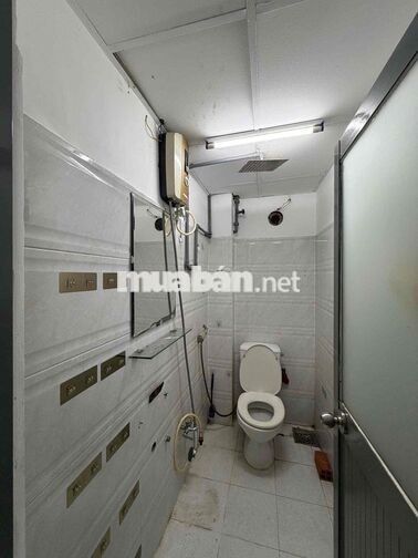 CHO THUÊ NHÀ NGUYÊN CĂN AN BÌNH - QUẬN 5 - 2PN 2wc - HẺM THÔNG THOÁNG