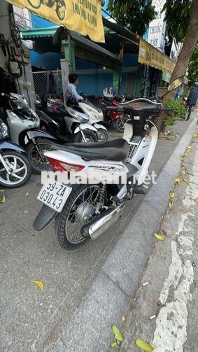Honda Wave A 50cc 2024 trắng mới 90%