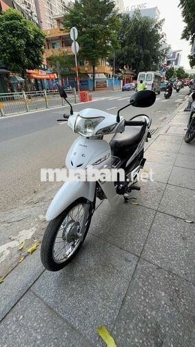 Honda Wave A 50cc 2024 trắng mới 90%