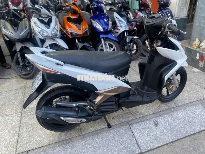 Yamaha Luvias 2013 trắng nâu