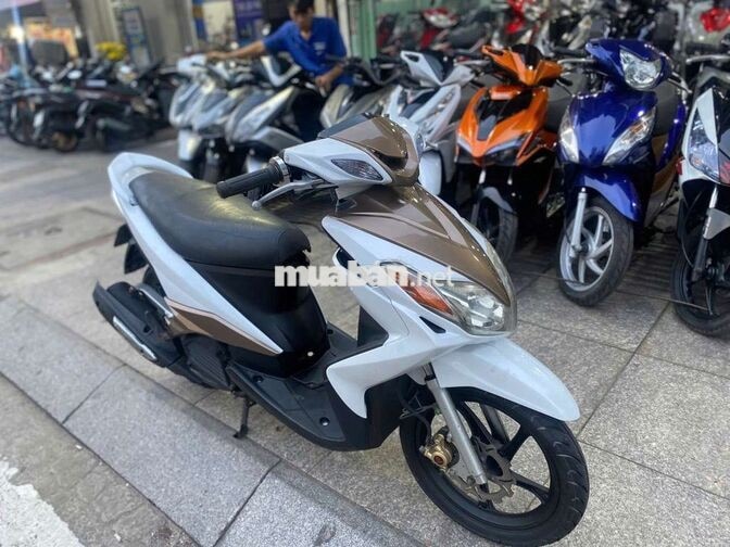 Yamaha Luvias 2013 trắng nâu