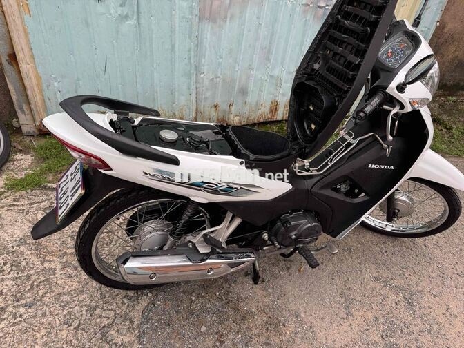 Honda Wave Alpha 2024 màu trắng