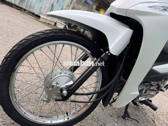 Honda Wave Alpha 2024 màu trắng