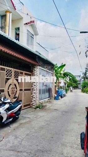 Cho Thuê nhà Trệt Lầu 3p ngủ, trang bị sẵn 2 máy lạnh gần Chợ Cái Răng