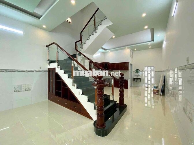 Nhà trệt 2 lầu mới trục chính KDC Văn Hoá Tây Đô