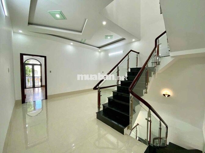 Nhà trệt 2 lầu mới trục chính KDC Văn Hoá Tây Đô