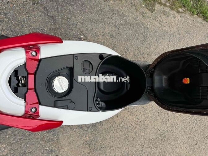 Honda Vision 2019 màu trắng