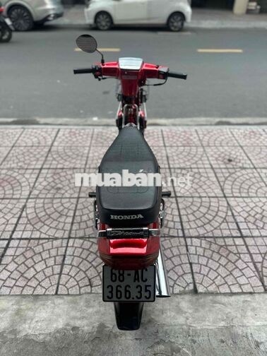 Honda Dream II Thái Lan màu Đỏ