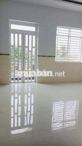 Cho Thuê nhà Trệt Lầu 3p ngủ, trang bị sẵn 2 máy lạnh gần Chợ Cái Răng