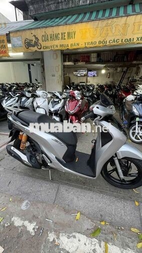 Honda SH 150 ABS 2018 bạc mới 90%