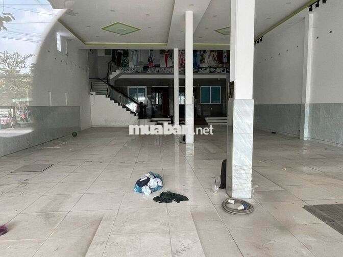 Cho thuê Mặt bằng 10 x 30m, Tầng lững,  giá 30tr