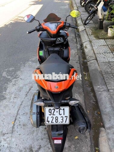 Yamaha NVX 2021 màu Cam Đen