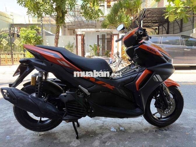 Yamaha NVX 2021 màu Cam Đen