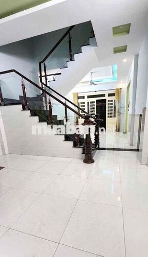 nhà dân cư hồng long hẻm xe hơi có 2 máy lạnh
