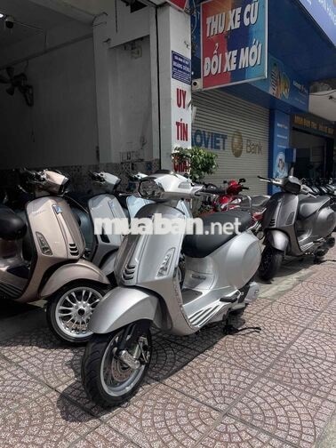 Piaggio Vespa Sprint 125 iGet ABS Bạc sáng