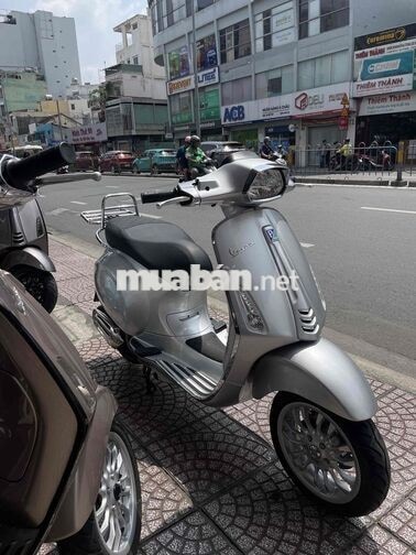 Piaggio Vespa Sprint 125 iGet ABS Bạc sáng