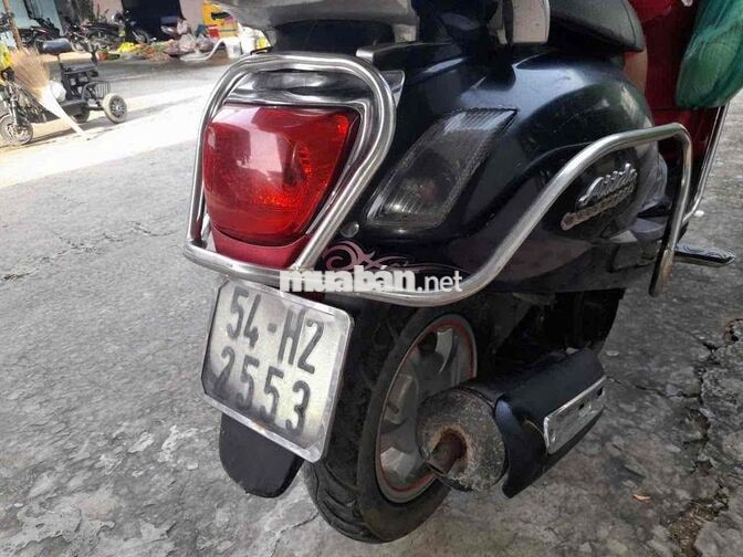 Xe máy SYM Attila màu đen đỏ