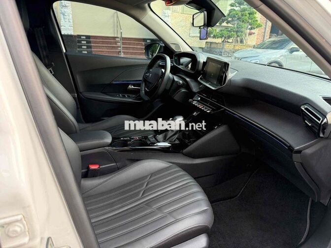 Peugeot 2008 GT Line 2023 Lướt 31.000km
