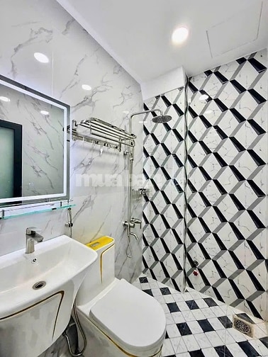 2. Nhà phố mới gần mặt tiền Quang Trung, Gò Vấp, 4PN, 6WC, thang máy