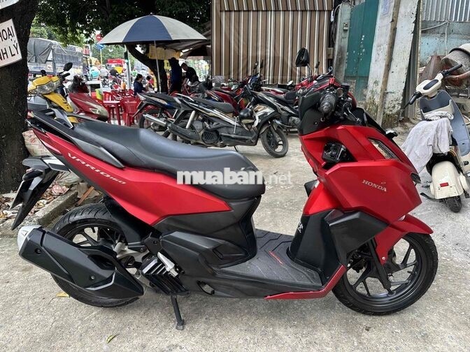 Honda Vario 160 2023 màu đỏ, xe đẹp máy zin êm
