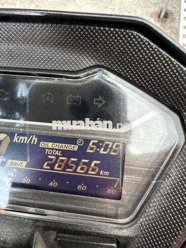 Honda Vario 160 2023 màu đỏ, xe đẹp máy zin êm