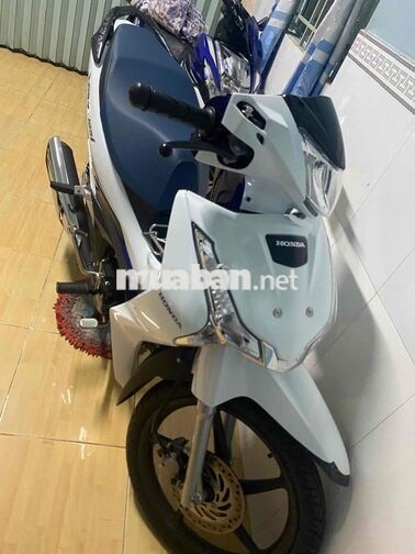 Honda Wave 125i 2024 màu trắng xanh