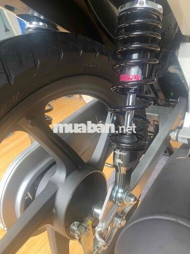 Honda Wave 125i 2024 màu trắng xanh