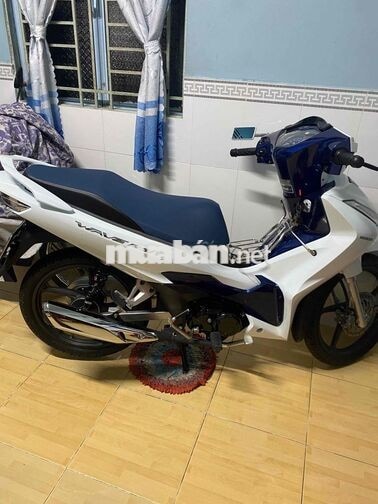 Honda Wave 125i 2024 màu trắng xanh