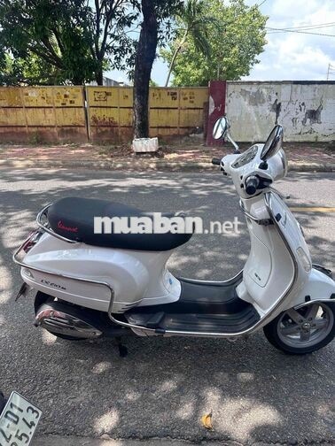 Piaggio Vespa ie LX 150 2012 Trắng