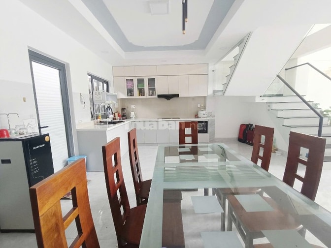 Bán nhà Kdc Tân đô , 1 trệt , lửng , 2 lầu ,giá chỉ 3 tỷ 200 tr 