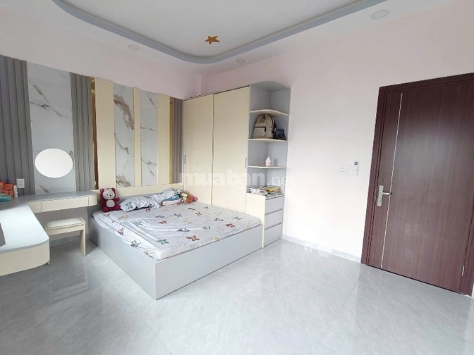 Bán nhà Kdc Tân đô , 1 trệt , lửng , 2 lầu ,giá chỉ 3 tỷ 200 tr 