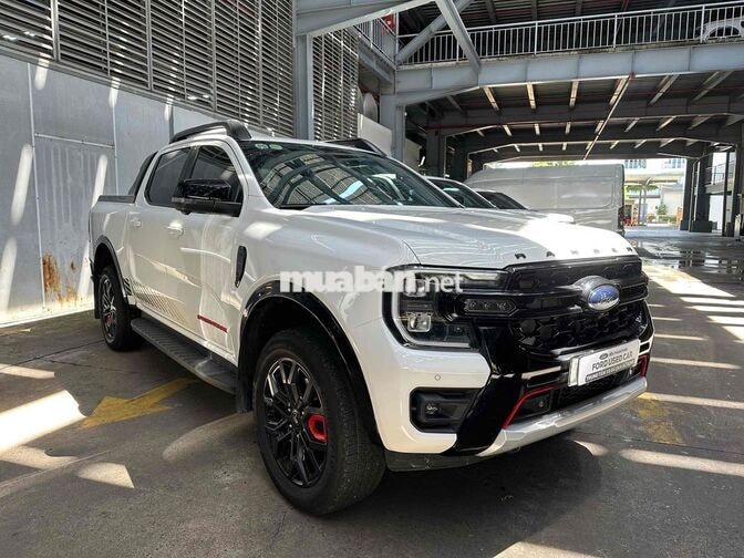 Ford Ranger 2025 Stormtrak 18.000km Trắng