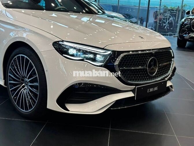 Mercedes-Benz E300 AMG 2026 Trắng