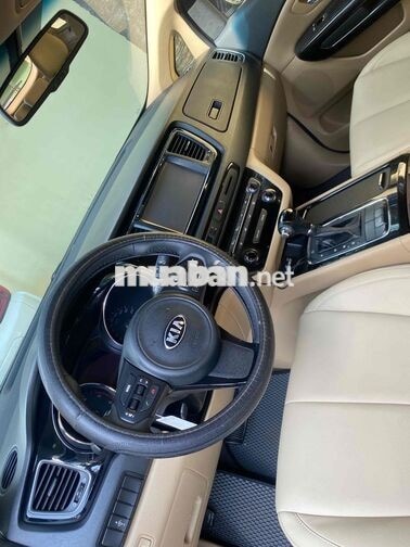 Kia Grand Sedona 7 chỗ Dầu Đen