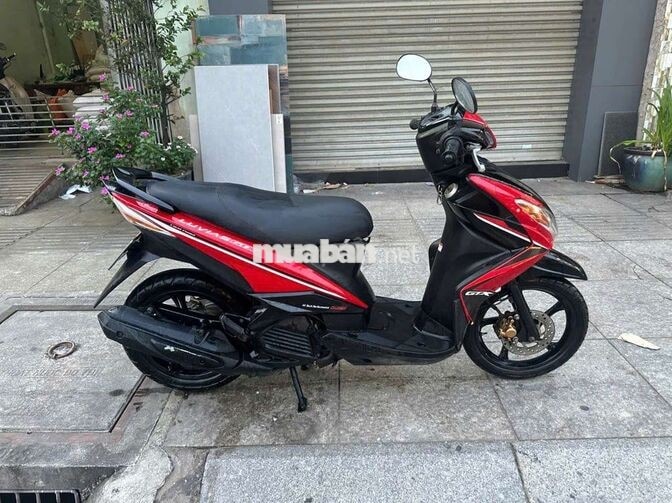 Yamaha Luvias 2013 màu Đỏ đen