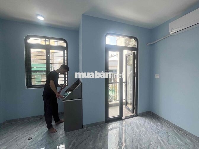 KHAI TRƯƠNG MỚI 100% , BAN CÔNG - Đường Âu Cơ giao Lạc Long Quân